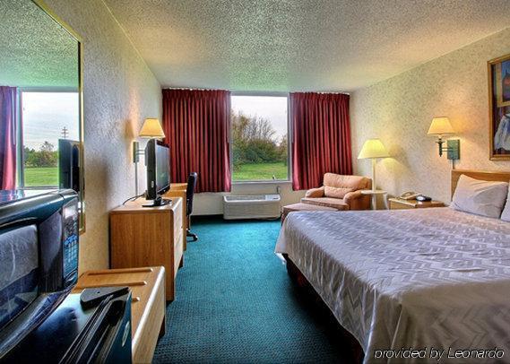 Airport Inn Flint Habitación foto